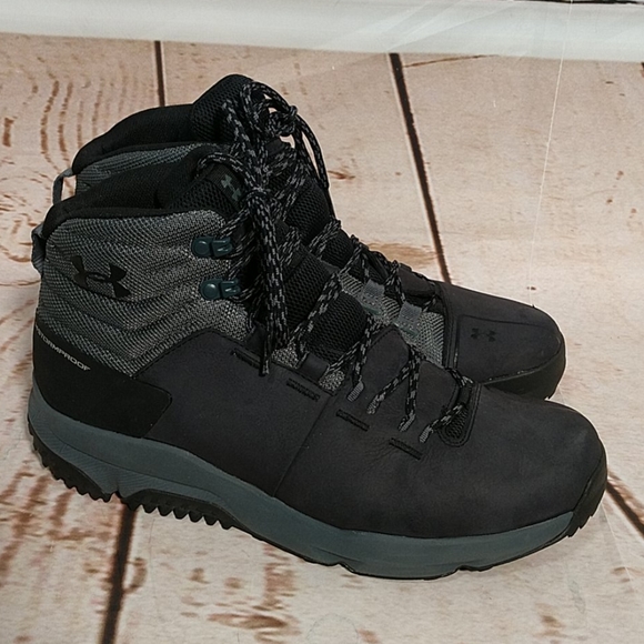 under armor hiking boots